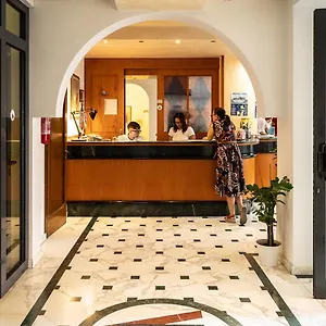 Easy Meryon Hotel